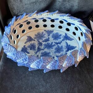 Maitland Smith Porcelain Ceramic Woven Leaf Rimmed Large Oval Bowl Thailand Made